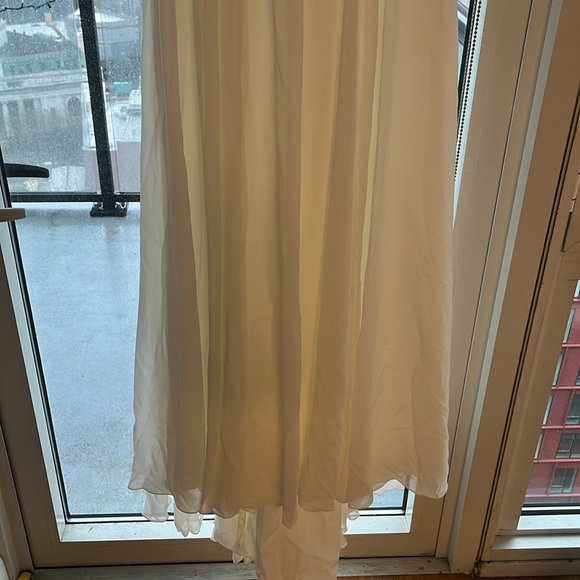 *SOLD* NWT David’s bridal wedding dress in ivory - Picture 4 of 9